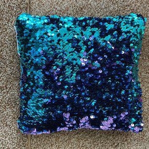 Flip sequin decorative pillow